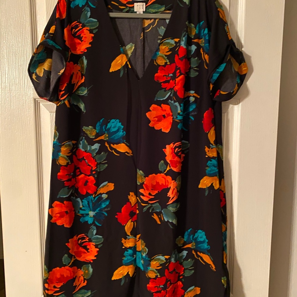 Floral Dress - Picture 3 of 5